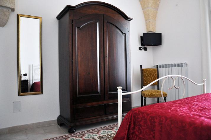 Al Borgo Antico Ristorante E B&B Crispiano Exterior photo