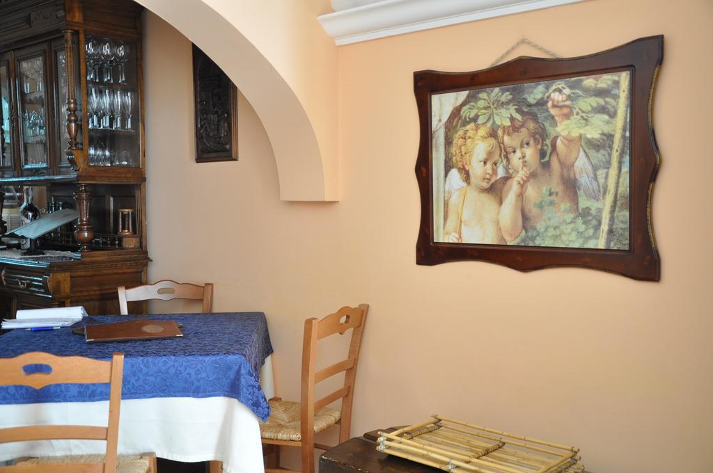 Al Borgo Antico Ristorante E B&B Crispiano Exterior photo